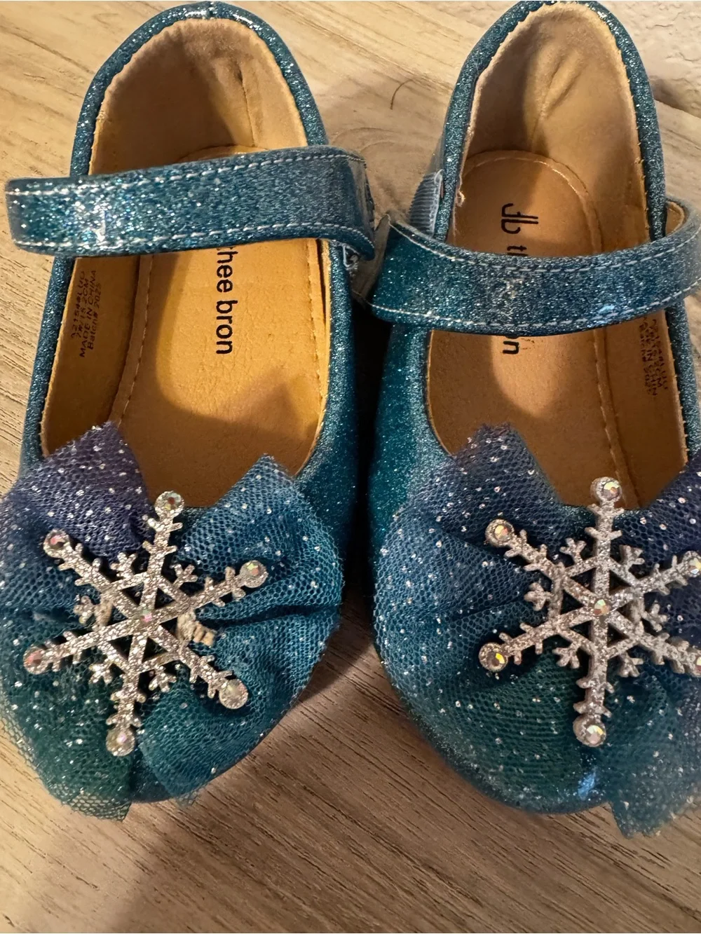 Thee Bron Girls' Teal Glitter Snowflake Mary Jane Shoes
